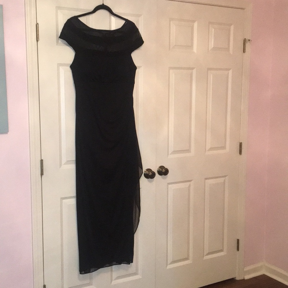 MSK Black Floor-Length Formal Gown